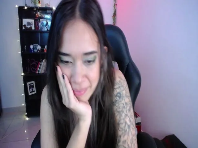 Live sex webcam photo for Anyablack2 #263345606