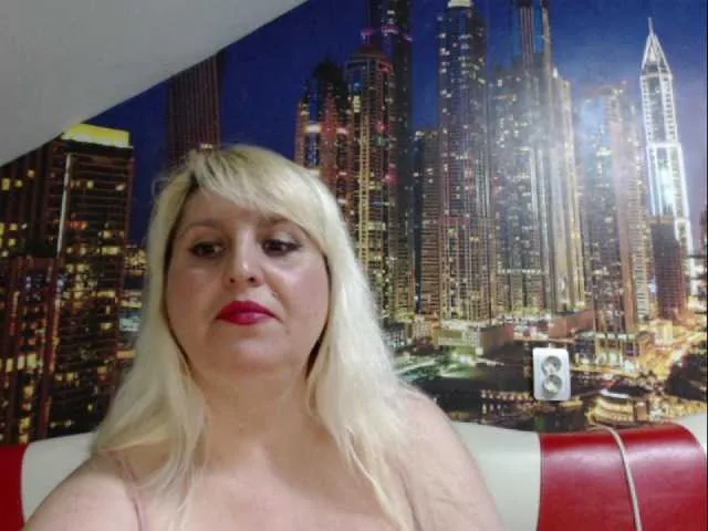 Live sex webcam photo for bellamaia #241346674