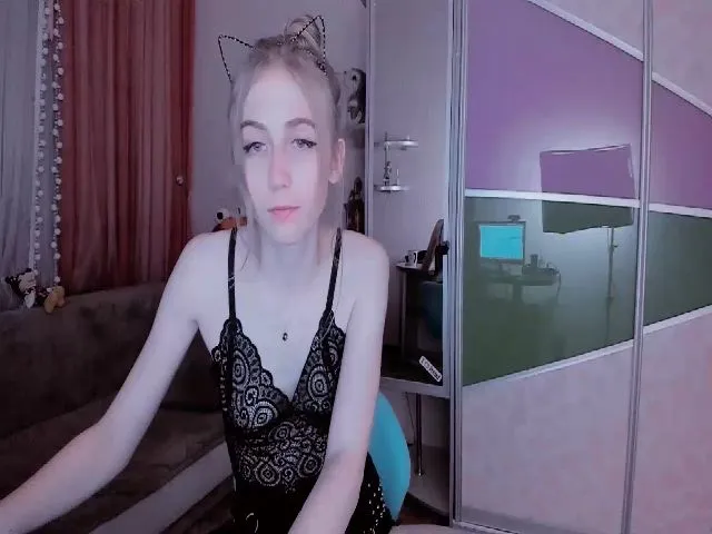 Live sex webcam photo for ScarletAmber #252961044