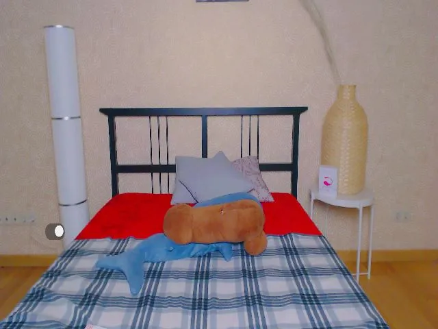 Live sex webcam photo for Elise_sweet #260849077