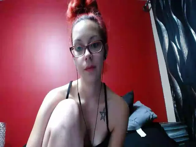 Live sex webcam photo for ZombieGirlX #259044458