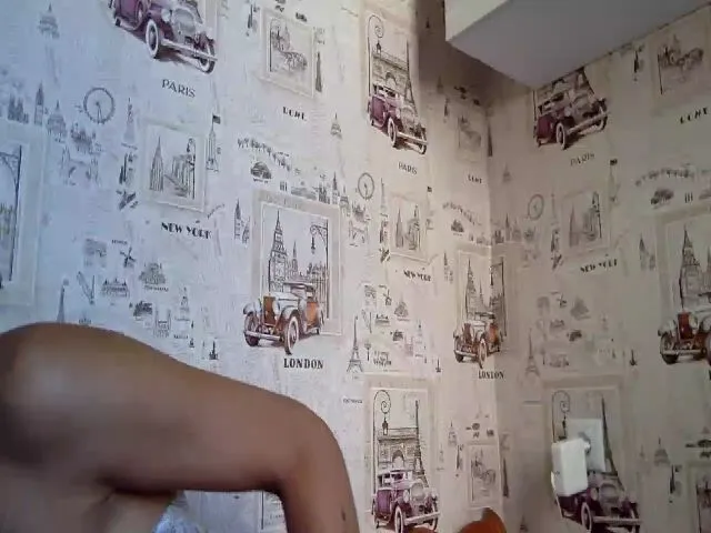 Live sex webcam photo for JolyBoss #262589085