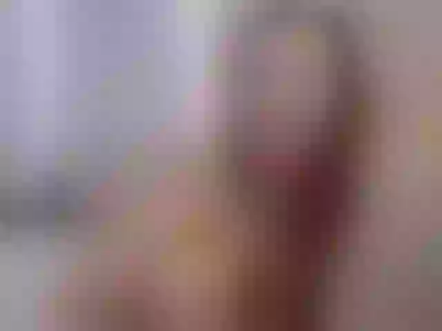 Live sex webcam photo for JennyMILFx #255403307