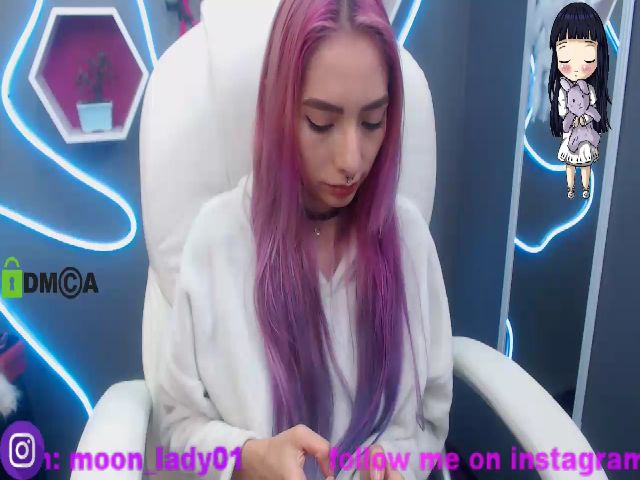 Live sex webcam photo for Moonlady6 #255555097