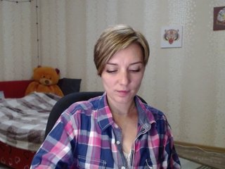 Live sex webcam photo for EmilyWild18 #240644535