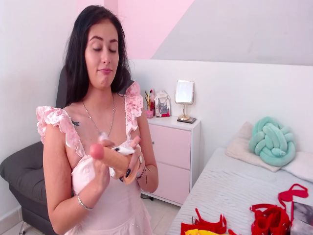 Live sex webcam photo for Mila_ocean #262178335