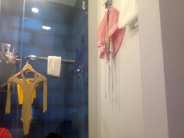Live sex webcam photo for Omilk #255095223
