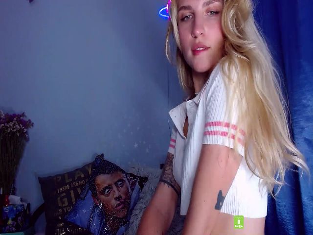 Live sex webcam photo for MeowZilla #256993097