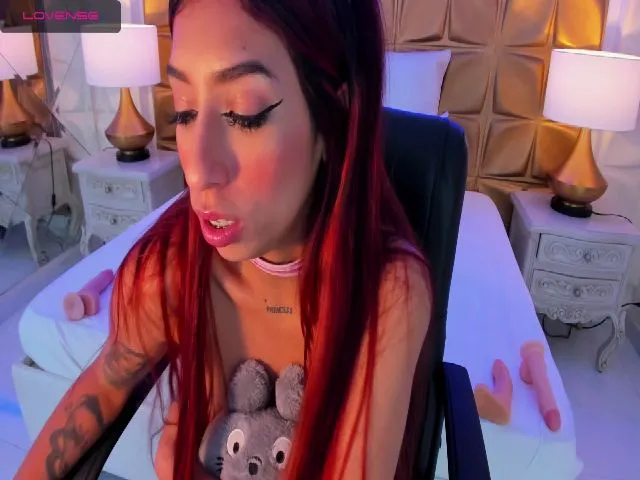 Live sex webcam photo for CandyLaw_ #263196918