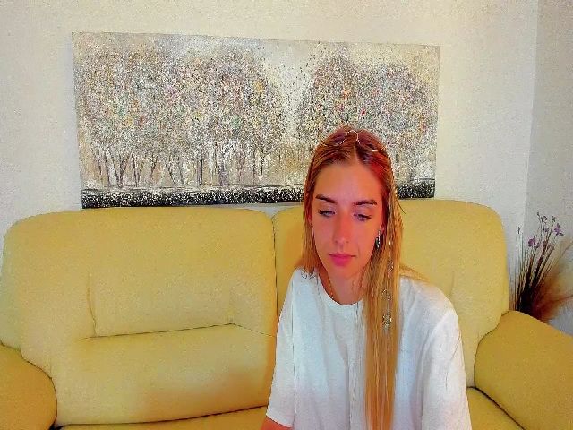 Live sex webcam photo for Springibabby #265350917