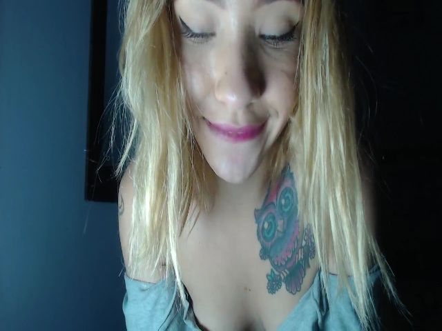 Live sex webcam photo for KellyUnicorn #261960344