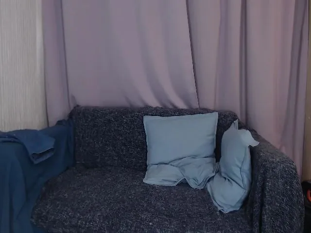 Live sex webcam photo for HotSwJenna #261145464
