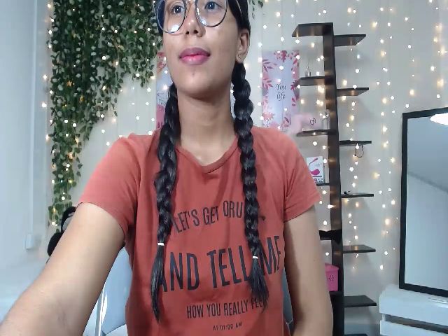 Live sex webcam photo for JOLIE_ABALO #264059818