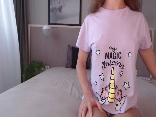 Live sex webcam photo for Innocent_Miss #263801940