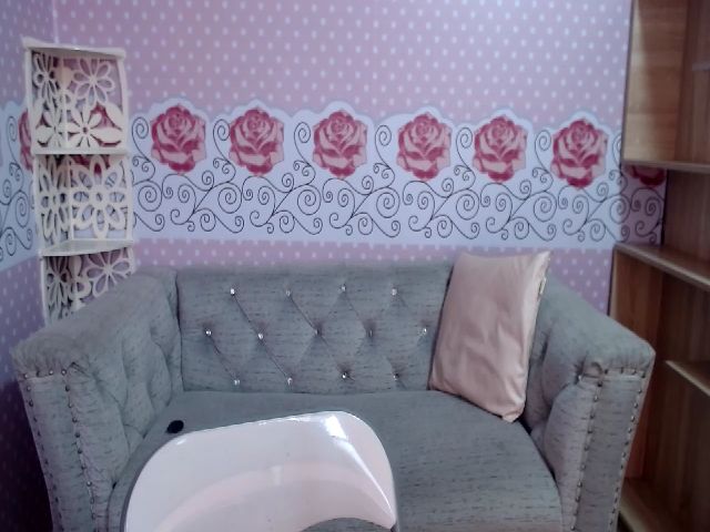 Live sex webcam photo for Aniie_pink #252552292