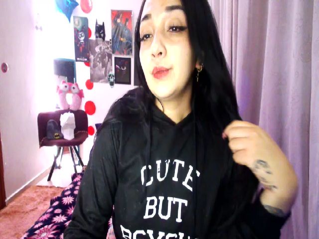 Live sex webcam photo for Sexy_lolas #258008435