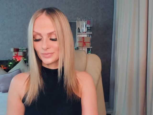 Live sex webcam photo for LibbyNora #240947124