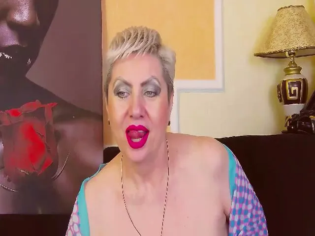 Live sex webcam photo for LADY__POSH #255800168