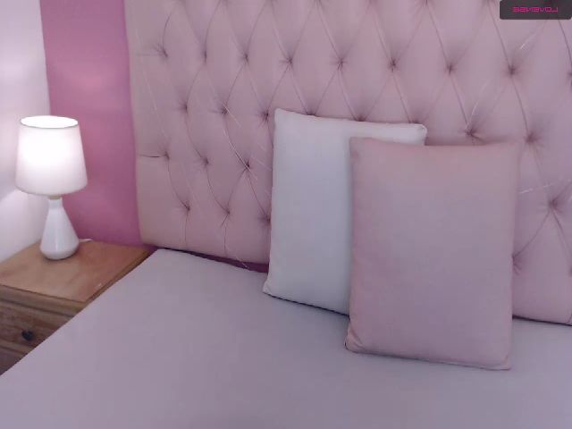 Live sex webcam photo for Keyra_R #253135131