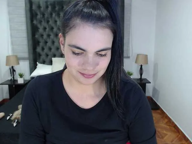 Live sex webcam photo for AliceRoss #249517542