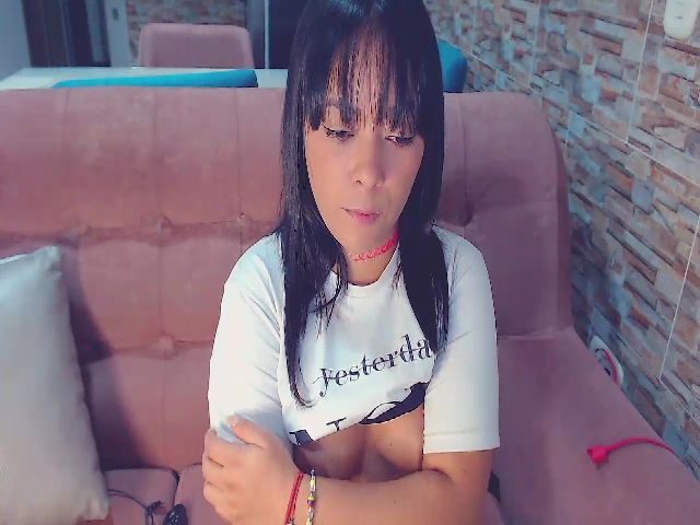 Live sex webcam photo for SalomeFrancoo #263516086