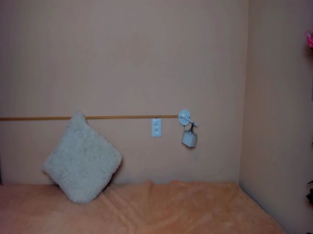 Live sex webcam photo for RoxyRoxe #256091095