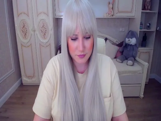 Live sex webcam photo for VeritableGirl #254005858