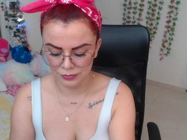 Live sex webcam photo for MILF-KAROL #249340914