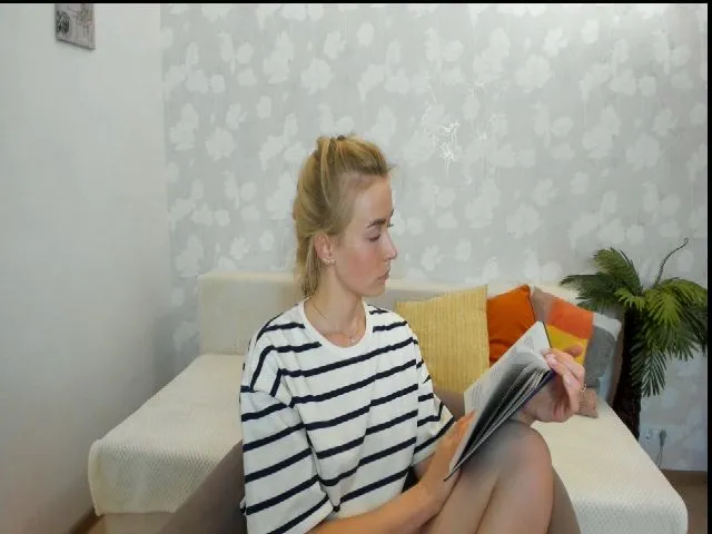 Live sex webcam photo for MissisRexa #253852792