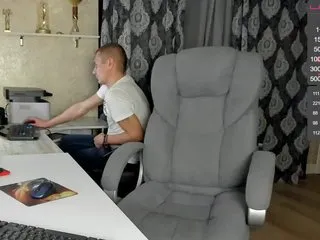 Live sex webcam photo for -VALERRI- #240877380
