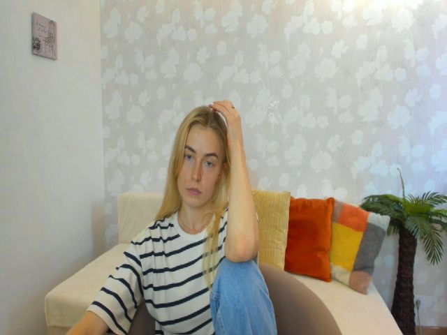 Live sex webcam photo for MissisRexa #264273628