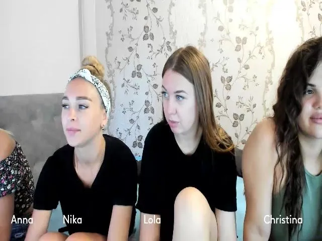 Live sex webcam photo for SweeetBerrry #263572397