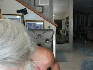 Live sex webcam photo for adrianna_fox #287952937