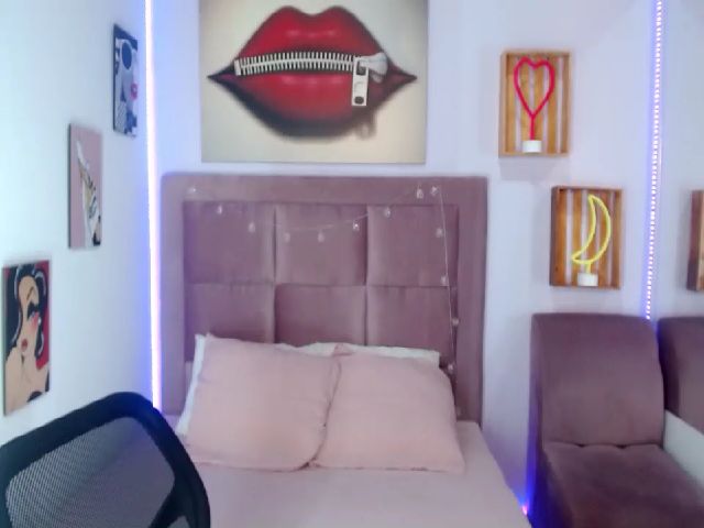 Live sex webcam photo for Graicy_Reyes #260743966