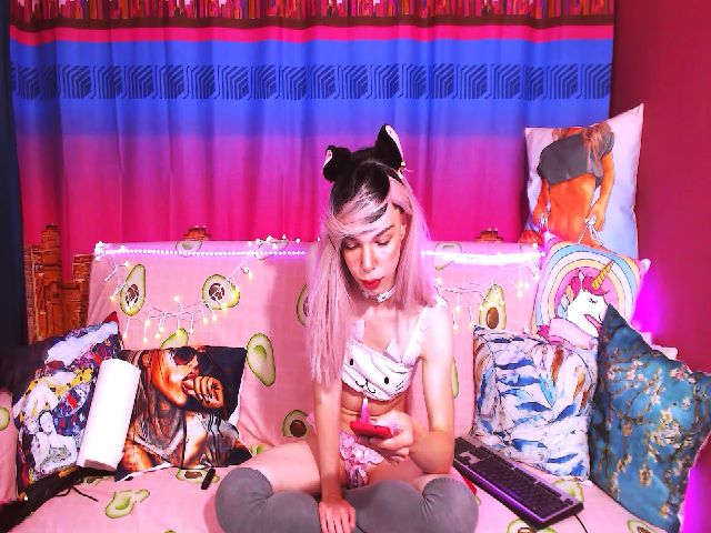 Live sex webcam photo for Lolly_Goddess #258572440