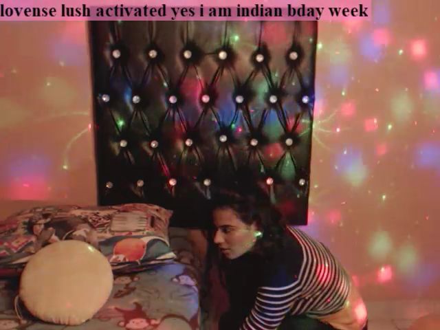 Live sex webcam photo for PARADISEQEEN #254633139