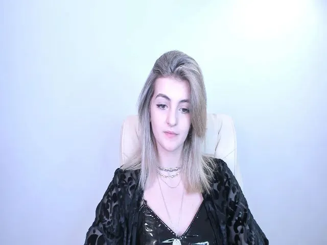 Live sex webcam photo for HelelGretta #252915489