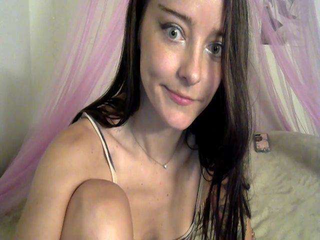 Live sex webcam photo for miuw_miuw #263010032