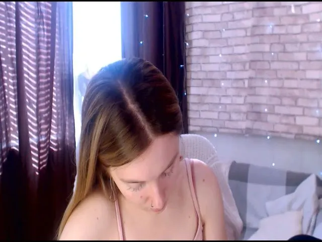 Live sex webcam photo for CumMeaRiver #255513476