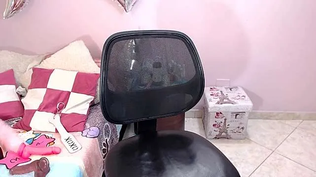 Live sex webcam photo for Miajaraxxx #252054642