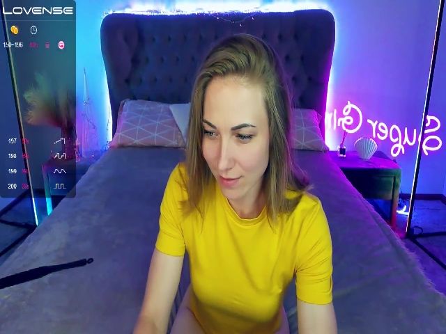 Live sex webcam photo for LilFluffyDuck #255399699