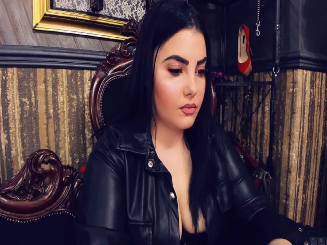 Live sex webcam photo for MelissaGlow #256802158