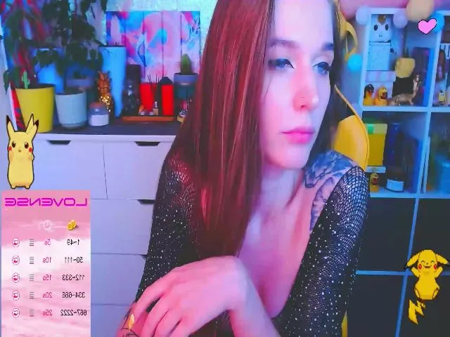 Live sex webcam photo for JinjerMoon #253829716