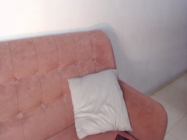 Live sex webcam photo for SalomeFrancoo #259000238