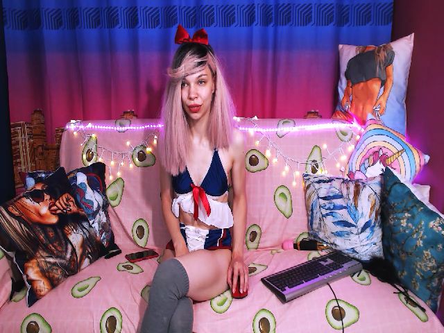 Live sex webcam photo for Lolly_Goddess #262540222