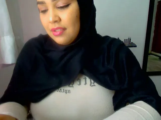 Live sex webcam photo for Shalyn_ #253532111