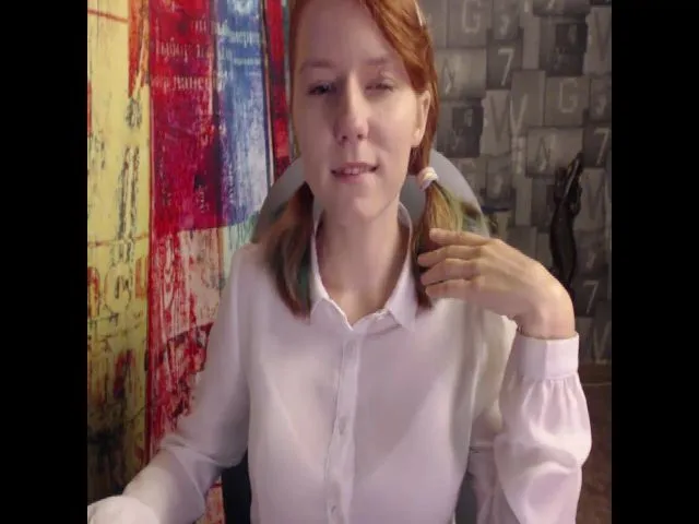 Live sex webcam photo for NikiFoks18 #265315599