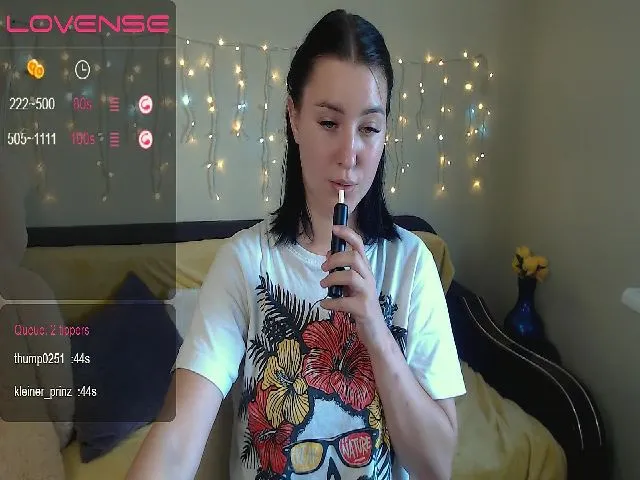 Live sex webcam photo for JenniferGill #263036376