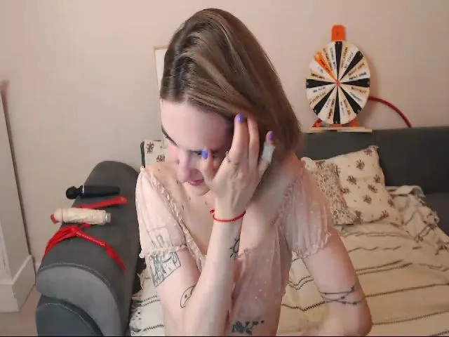 Live sex webcam photo for JenniJill #260926398