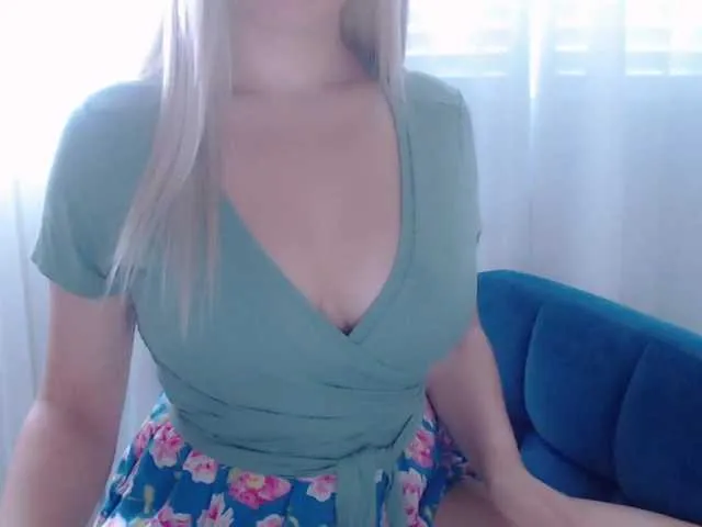 Live sex webcam photo for viktoriya52 #245390821